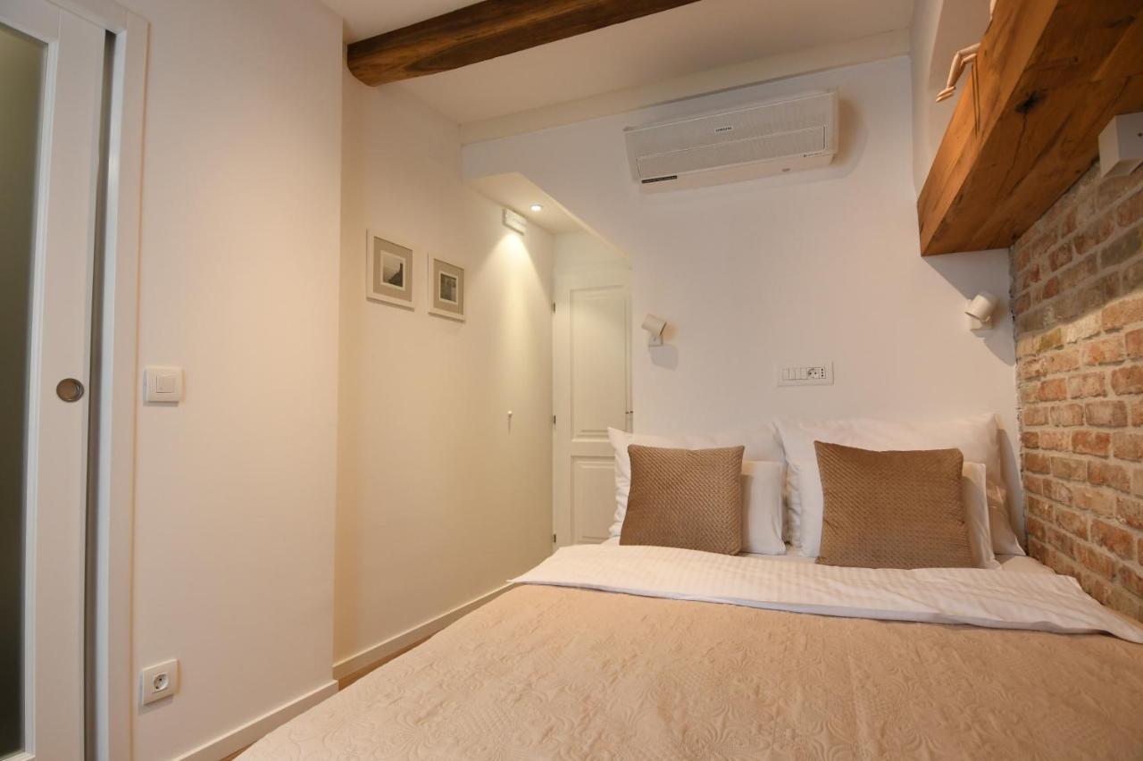 Live Laugh Luxury Guest house *